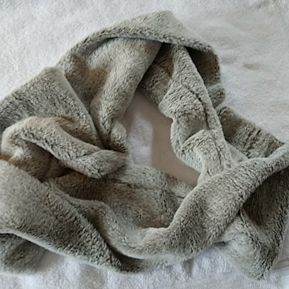 Infinity scarf - Picture 3 of 3